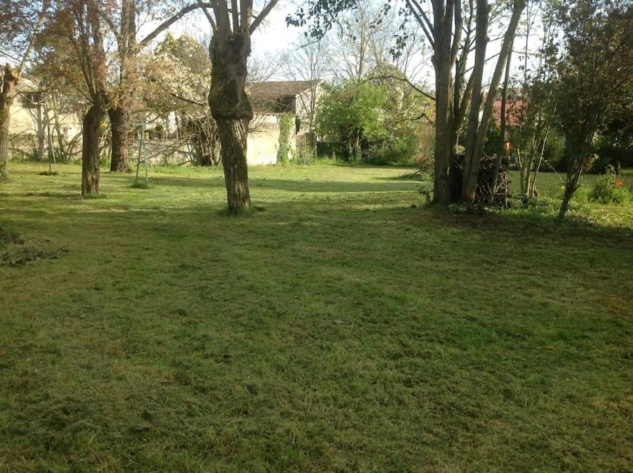 Ancien Presbytere Au Coeur Du Village Mauvezin  Luaran gambar