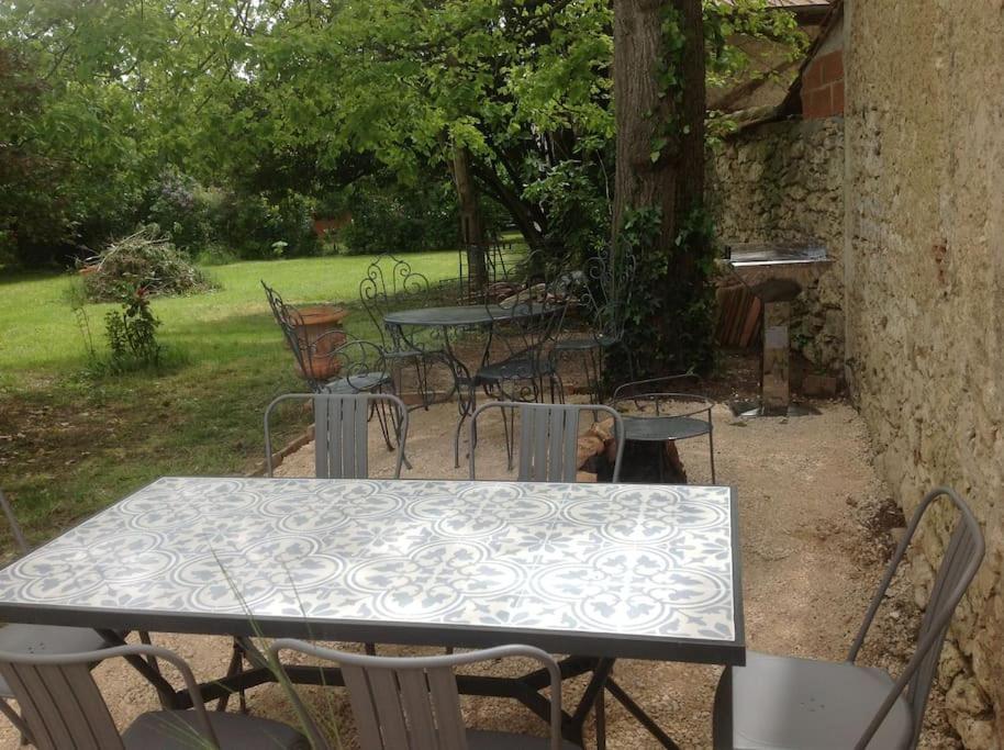 Ancien Presbytere Au Coeur Du Village Mauvezin  Luaran gambar